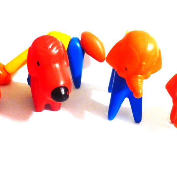 5 Vintage BUILDING Animals Plastic ELEPHANT Plastic DOG Pre-School Learning Toys - Picture 1 of 15